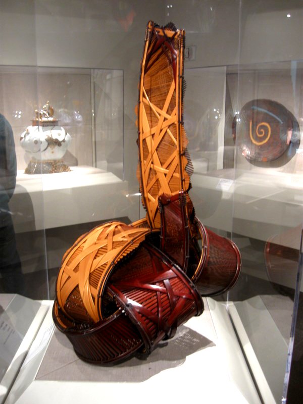 A transforming basket