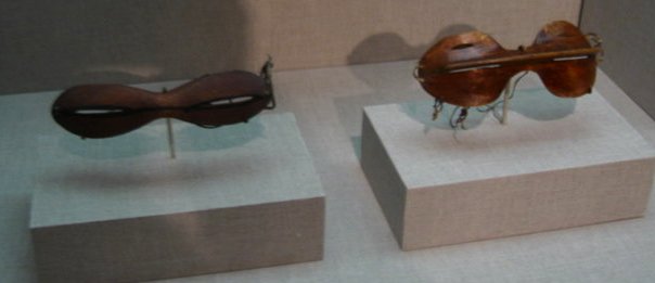 Wooden snow goggles